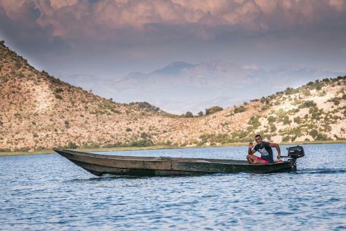 Haustor Skadar Lake
