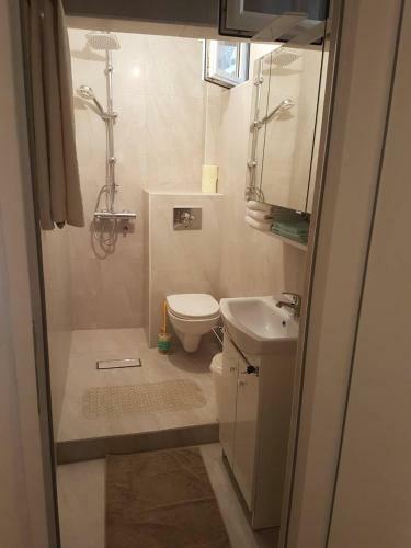 Hostal Guesthouse Oaza Emi