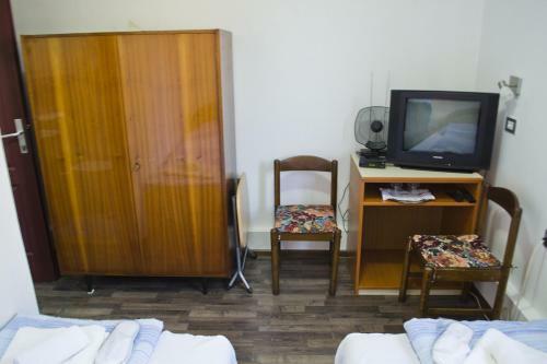 Hostal Guest House Redzo