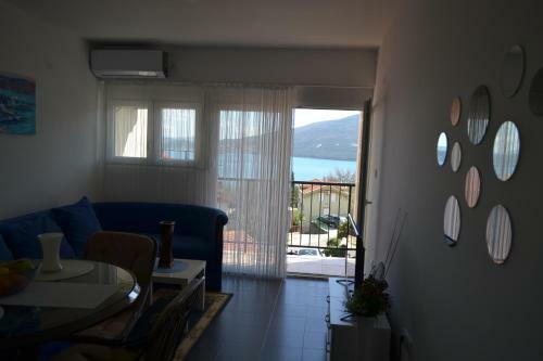 Larissa Sunrise Apartment