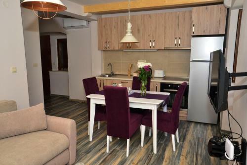 A Hundred Olive Trees Apartments