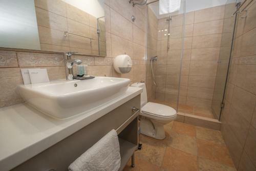 Hostal Antika Guesthouse