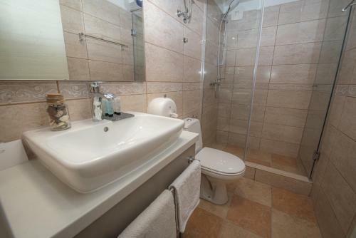 Hostal Antika Guesthouse