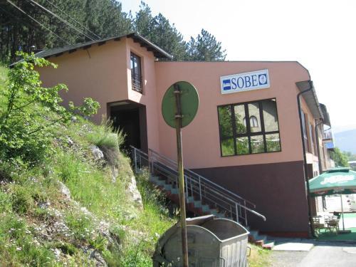 B&B Apolon
