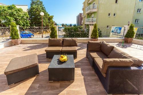 Opium Mar Apartments