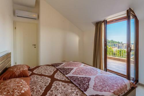 Opium Mar Apartments