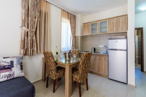 Opium Mar Apartments