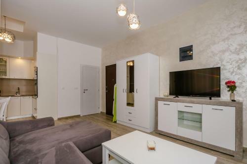 Opium Mar Apartments