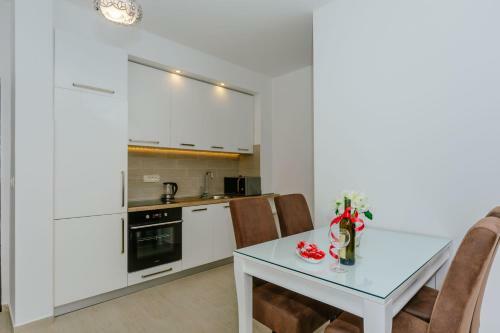 Opium Mar Apartments