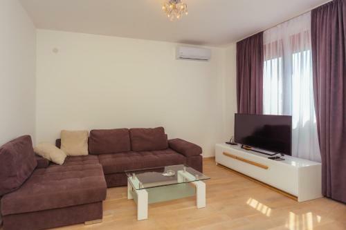 Opium Mar Apartments