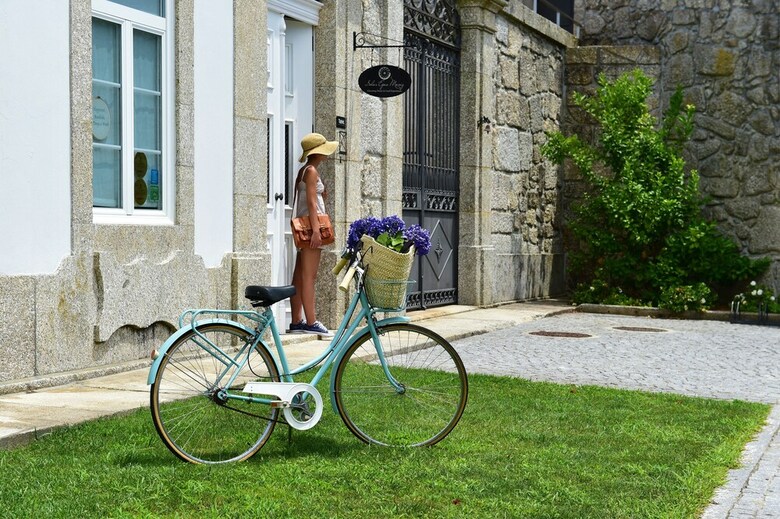 Hostal Solar Egas Moniz-charming House & Local Experiences