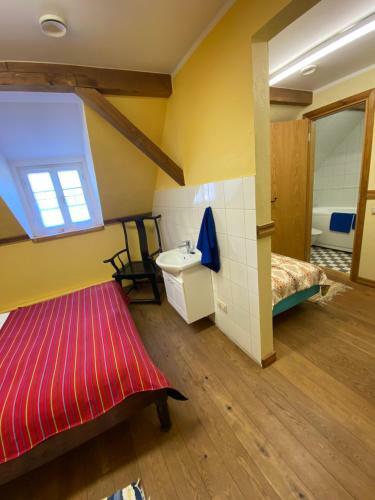 Hostal Sepikoja Guest House