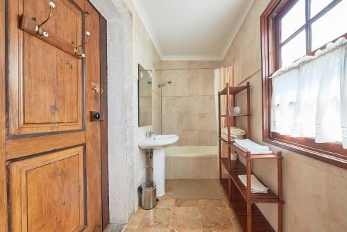 Hostal Outeiro Tu�as - Manor House