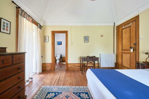 Hostal Outeiro Tu�as - Manor House