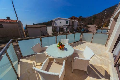 Apartments Monte Re