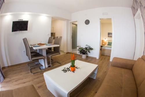 Apartamentos Villa Sandra