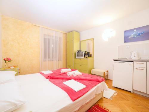 Apartments Adria