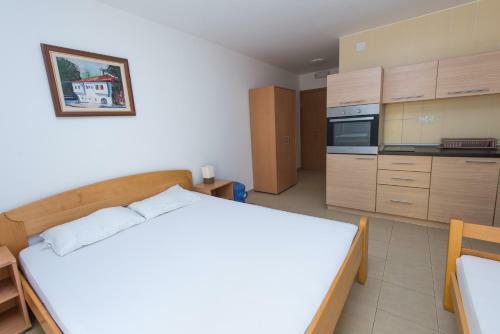 Apartments Mtv