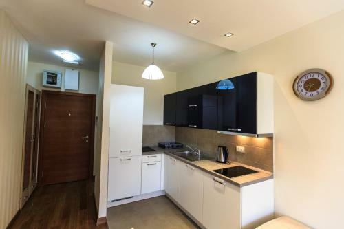De Lux Apartments