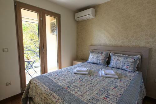 De Lux Apartments