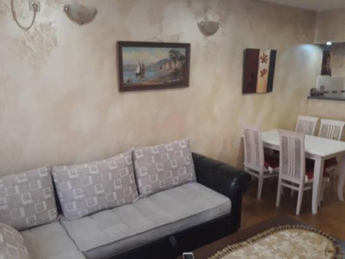 Rent A Conform Apartment
