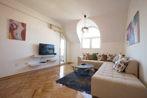 Old Town Beauty Apartment