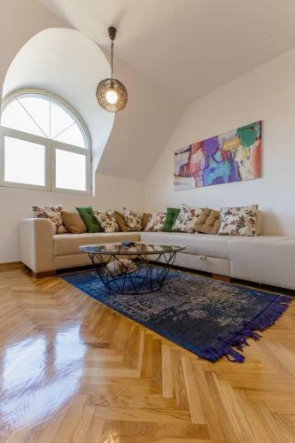 Old Town Beauty Apartment
