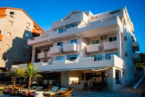 Apartments Adeona