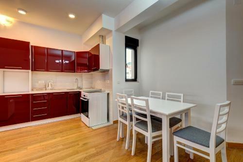 Aroma Apartments