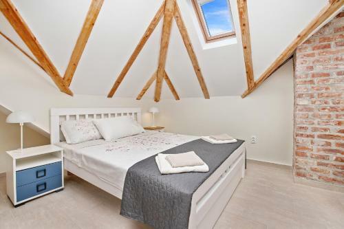 Apartments Isja