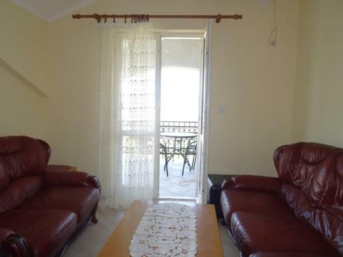 Two Bedroom Apartment Seaview