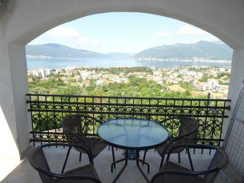 Two Bedroom Apartment Seaview