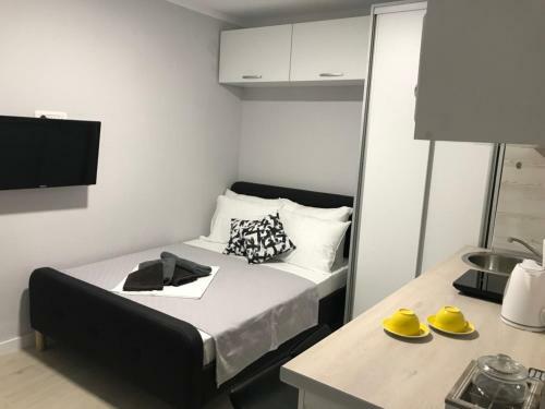 Studio Apartment Art Gallery 2