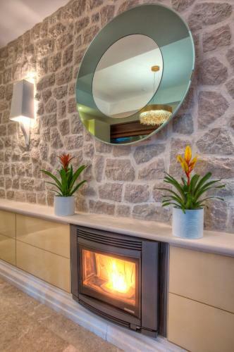 Luxury Seafront Villa Perfetto