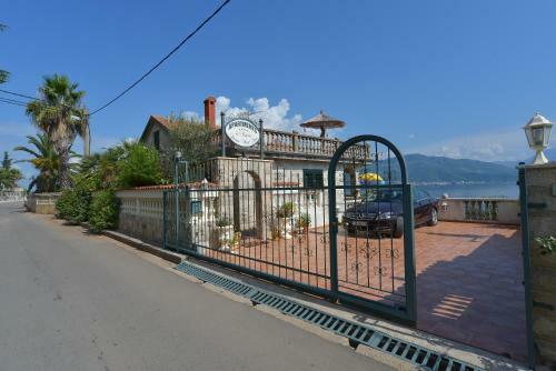Apartments Palace Mira Mare