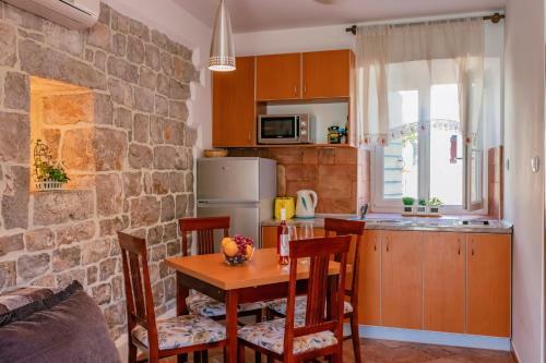 Apartments Bigovo Veljic