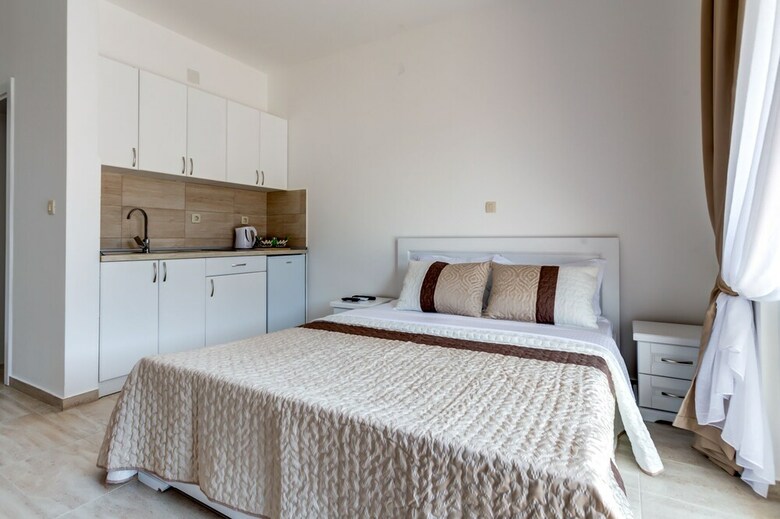 Villa San Apartments