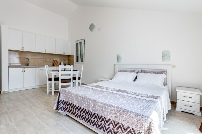 Villa San Apartments