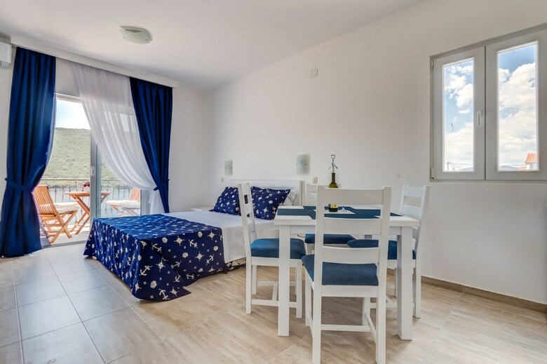 Villa San Apartments