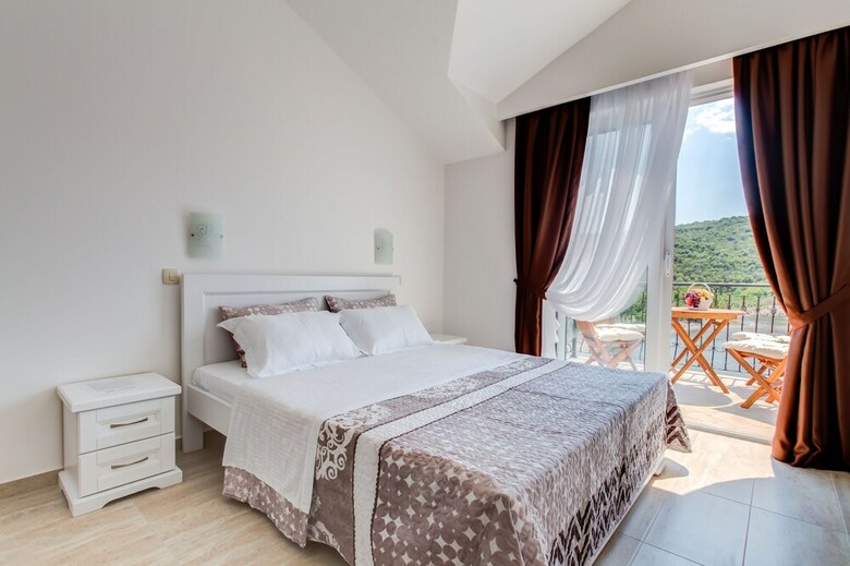 Villa San Apartments