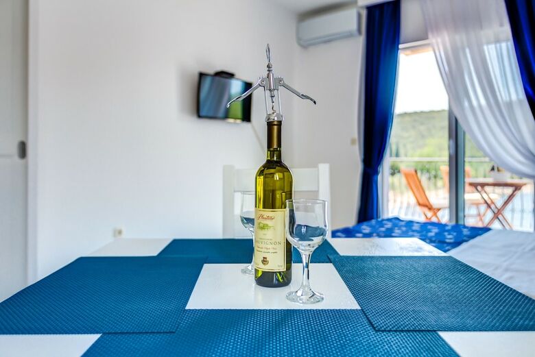 Villa San Apartments
