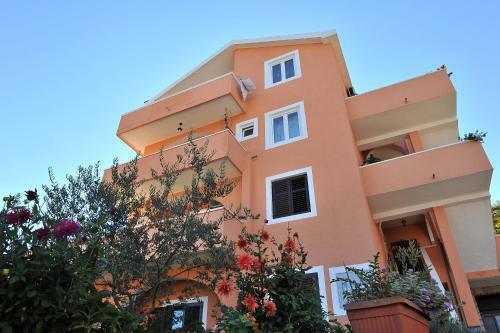Apartments Dragojevi?