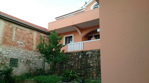 Apartments Dragojevi?