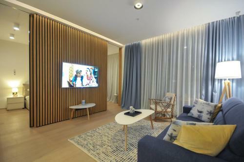 Leona Residences Apartment