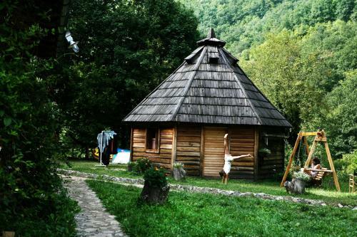 Grab Ethno Village And Camp
