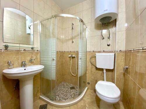 Blue Star Apartments