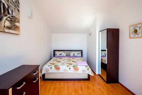 Villa Maria Apartments