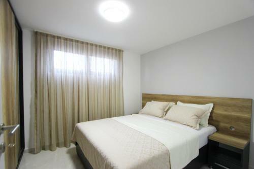 New Sunshine Apartments