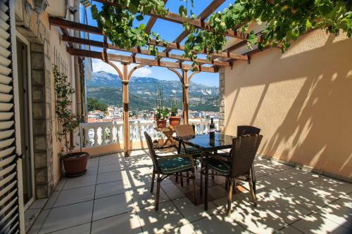 Hostal Damonte ? Apartments And Rooms