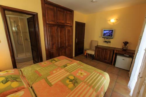 Hostal Damonte ? Apartments And Rooms